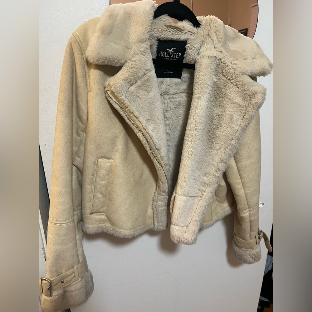 Hollister Women's Tan Teddy Jacket